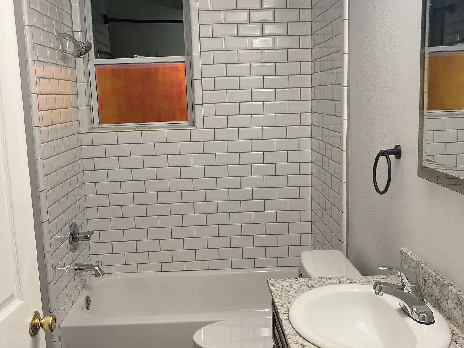 2 bed, 850 sqft, $1,300 — Photo 4
