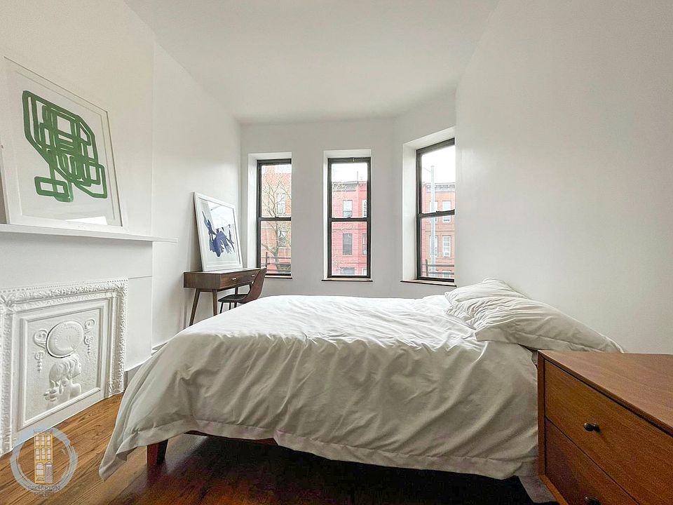 1st image of 565 Chauncey St APT 4