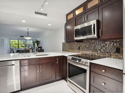 6073 Balboa Circle #201, Boca Raton, FL, 33433