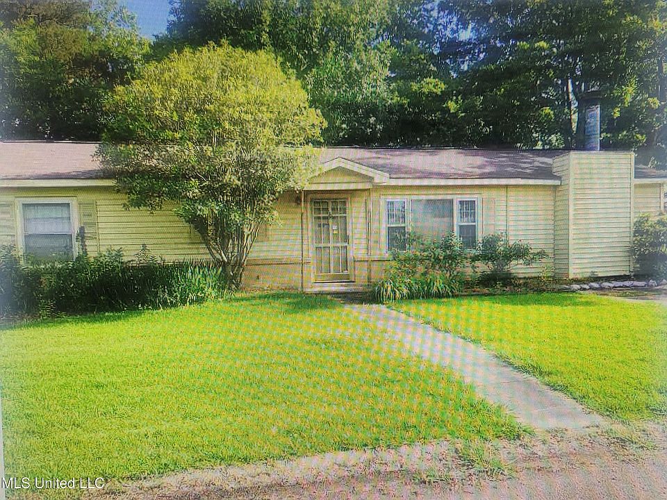 1st image of 347 Summerhaven Dr