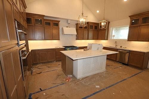 5th image of 12906 Old Fashion Cir