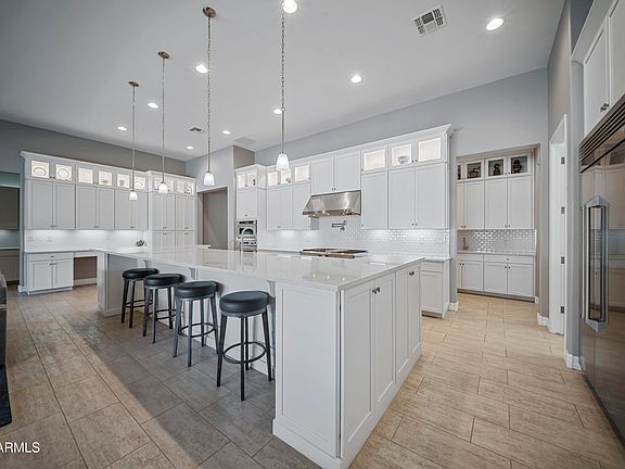 3rd image of 15830 W CAMDEN Court