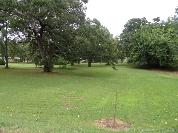 1720 Wildwood, Kingston, OK 73439