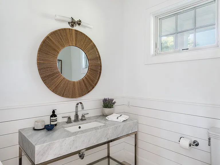 32 Old Montauk Hwy — Photo 16