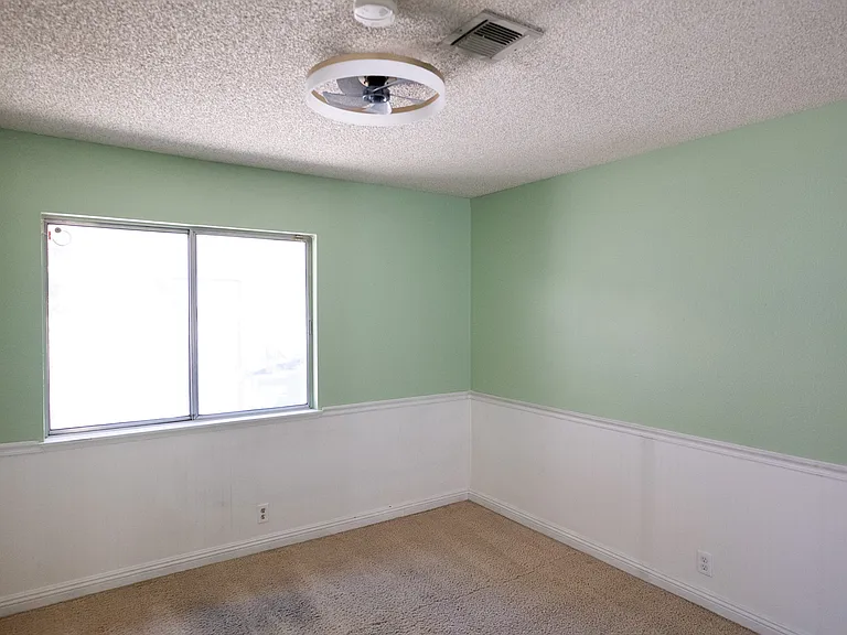 4433 Live Oak Dr — Photo 23