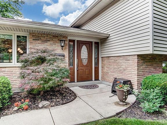 3rd image of 4647 Glenheath Dr