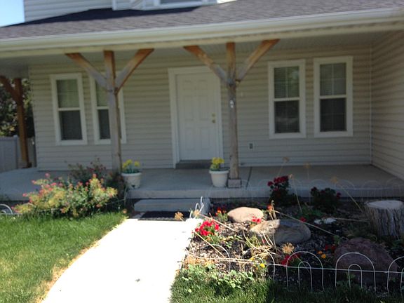 2nd image of 253 W Blackberry Dr