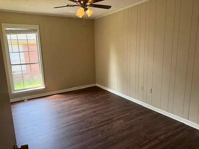 308 Mildred Street - B — Photo 3