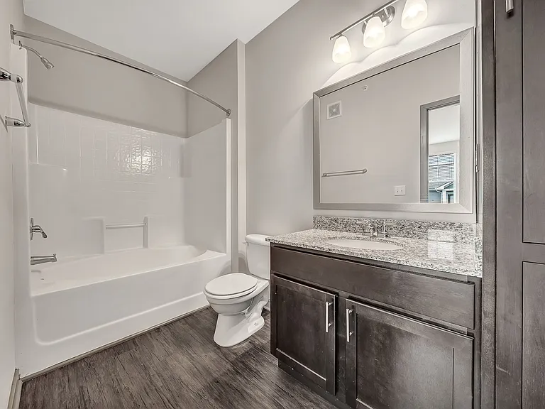 Avellan Springs Apartments — Photo 12