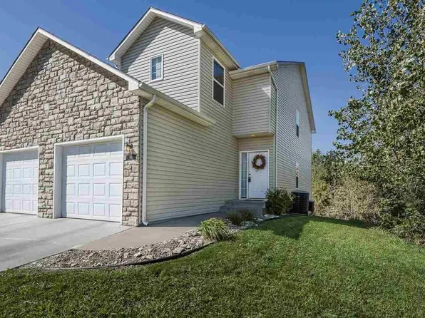 626 Oakbrook Pl, Manhattan, KS 66503