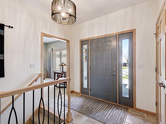 5th image of 2708 Century Ln NE