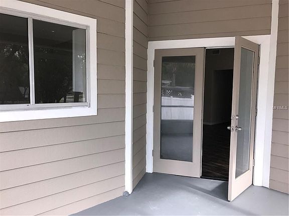 3rd image of 6804 Colony Oaks Ln