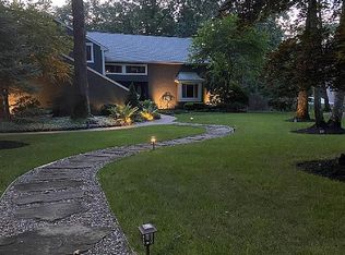 10 Corsham Dr, Medford, NJ 08055