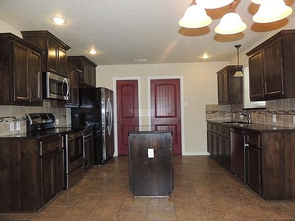 4th image of 709 W Gemini Ln
