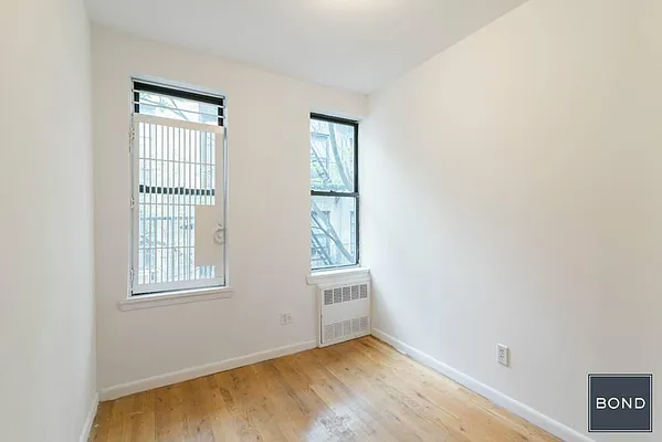 Rented by Bond New York | media 23