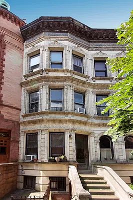 4th image of 34 Montgomery Pl