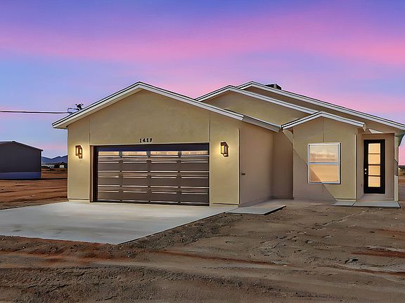 3rd image of 653 Yuma Desert