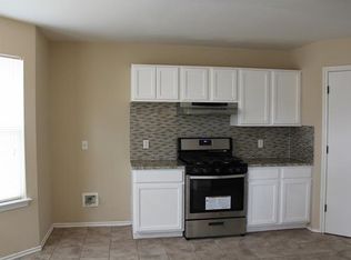 208 Indian Paintbrush Dr, Kyle, TX 78640