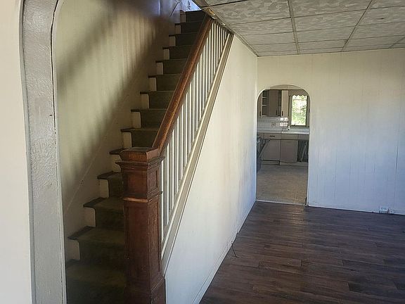 5th image of 427-429 N Saint Francis Cabrini Ave