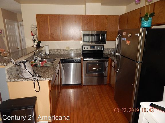 3rd image of 2715 Jennydiane Dr APT C