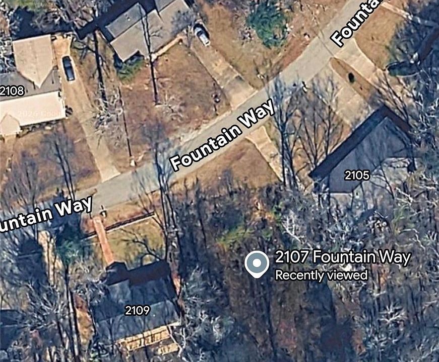 2nd image of 2107 Fountain Way