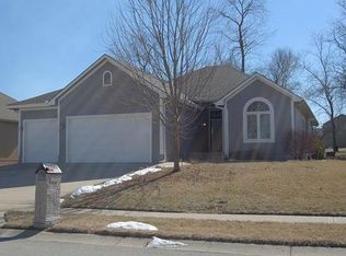 1703 Sophie Dr, Smithville, MO 64089
