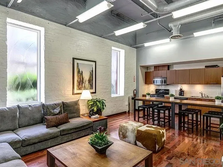 1431 Pacific Hwy #610 — Photo 25
