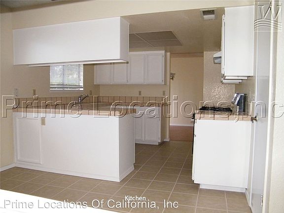 4th image of 1577 E Colonial Pkwy