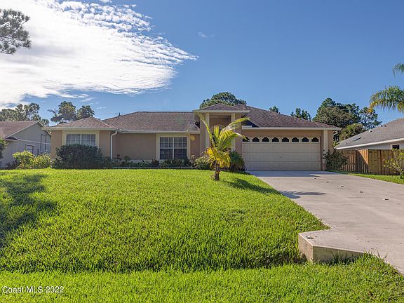 2nd image of 554 Vin Rose Cir SE