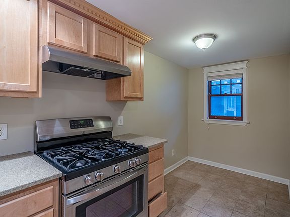 5th image of 398 Linwood Ave #4