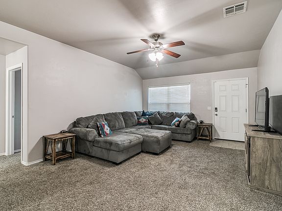 3rd image of 2816 Thompson Farm Ln