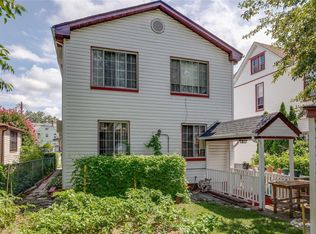 8930 189th St #2, Hollis, NY 11423