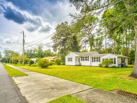4th image of 3332 Greenfield Blvd