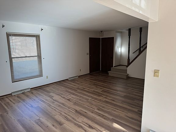 2nd image of 1916 River Park Ct