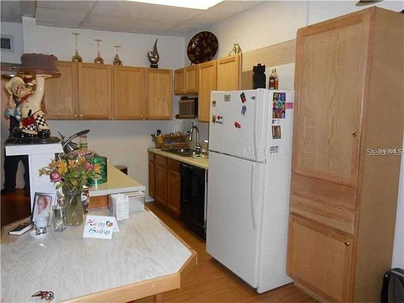 5th image of 3058 Jennings Dr