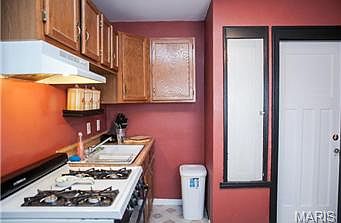 5th image of 6964-6966 Tholozan Ave