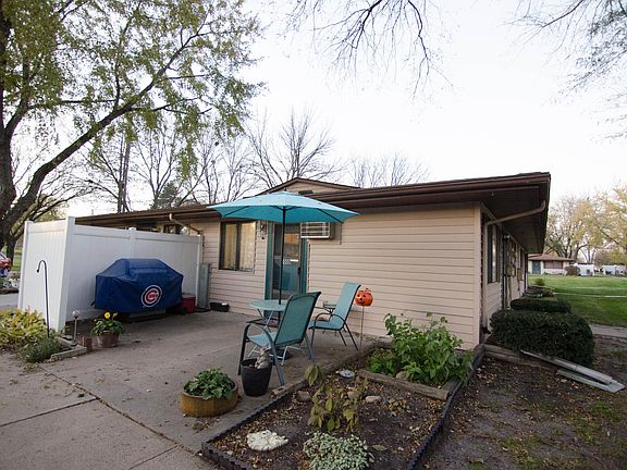 5th image of 170 Evergreen Dr