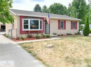 2687 Grovenburg Rd, Lansing, MI 48911