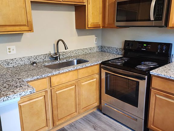 3rd image of 9612 18th Bay St #38