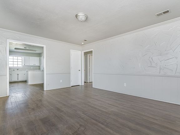 5th image of 3605 NE 23rd Ave