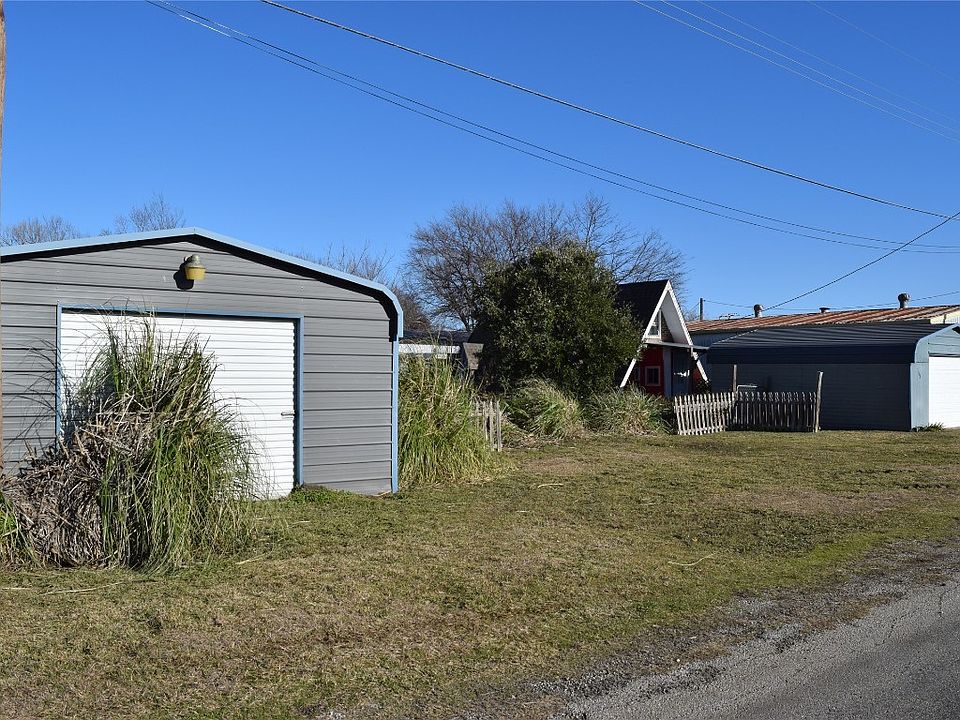 1st image of 108 Hilltop Dr