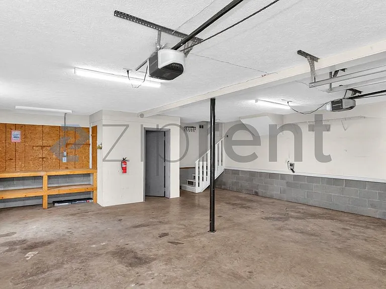 720 Rock Springs Rd — Photo 50