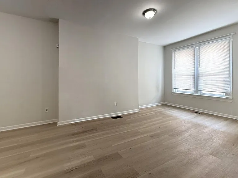 2457 N Patton St — Photo 7