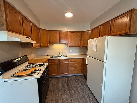 3rd image of 1966 Burton St SE #31