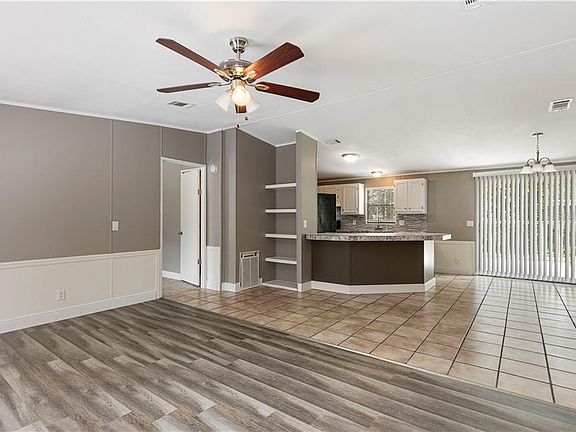 3rd image of 3756 Island Oaks Ct