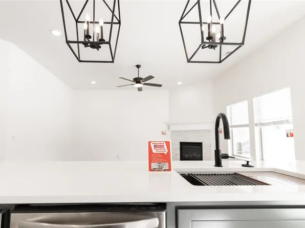 809 Westfall Dr, Choctaw, OK 73020