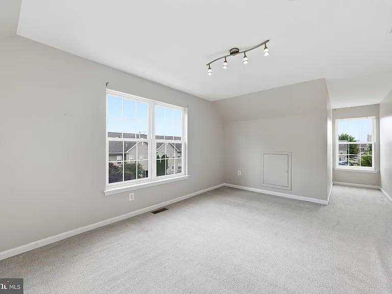 3518 Trevi Ct — Photo 25