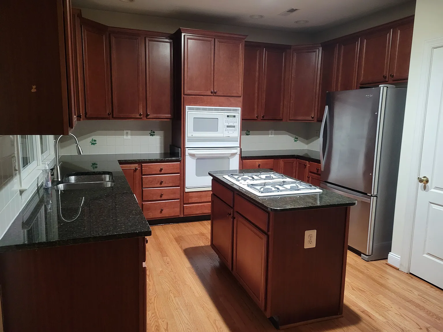 18403 Polynesian Ln — Photo 3