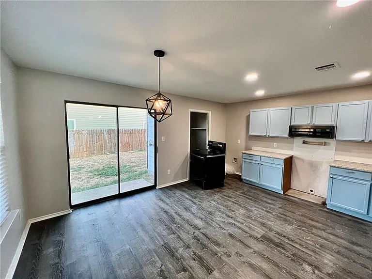 3401 Nocona Cv — Photo 14