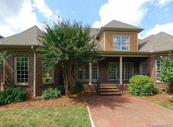 5th image of 6717 Larrisa Ct